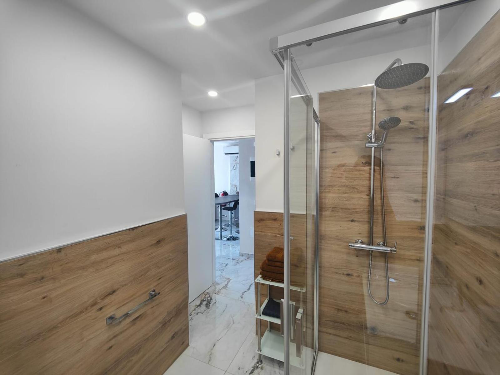 Flore Residence アデヘ エクステリア 写真